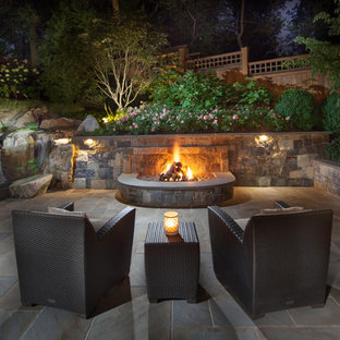 Ispirazione per un patio o portico american style