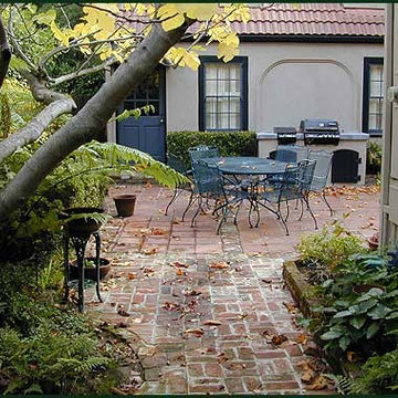 Brick and tile patio/courtyard