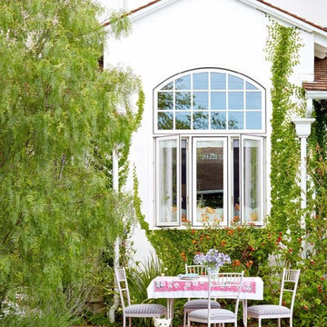 Bright English Beach Cottage