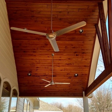 Brushy Creek, TX, covered patio with all the trimmings under one roof!