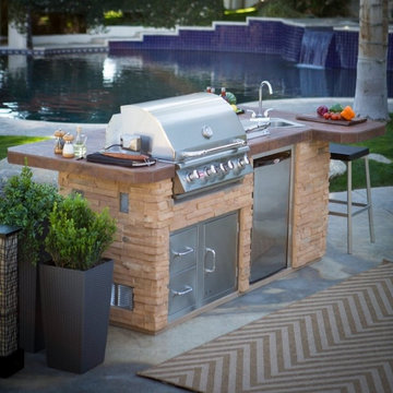 Bull grills and outdoor kitchens
