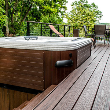 Bullfrog spa 462 Hot Tub with Trex Decking and Cable rail
