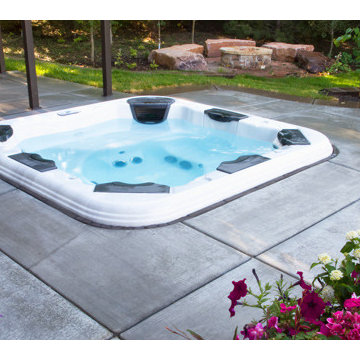 Bullfrog Spas Vault, Oasis Hot Tub & Sauna of New England