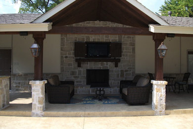 Bungalow with Outdoor Kitchen & Fireplace