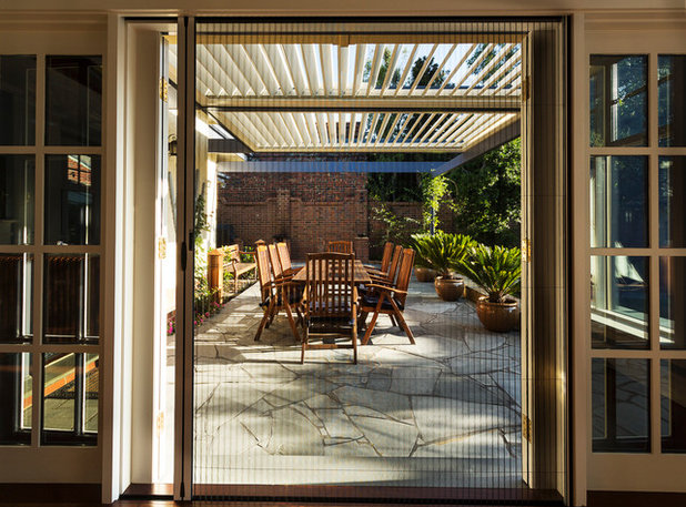 Transitional Patio by Ardent Architects Pty Ltd