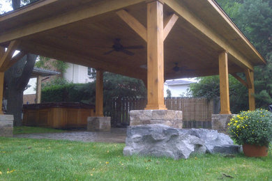 Inspiration for a contemporary patio remodel in Ottawa
