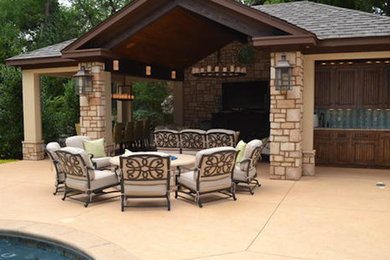 Inspiration for a timeless patio remodel in Oklahoma City