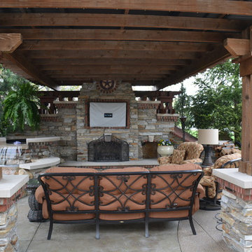 Carmel, IN - Outdoor Living Space