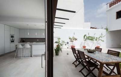 Una reforma de estilo moderno en una casa de pueblo en Valencia