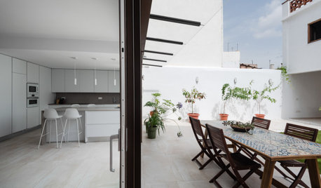 Una reforma de estilo moderno en una casa de pueblo en Valencia