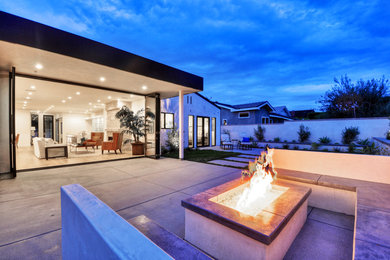 Inspiration for a contemporary patio remodel in Orange County
