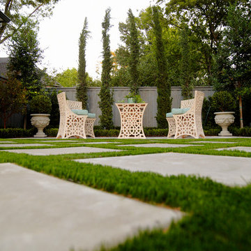Classic Contemporary French Outdoor Seating