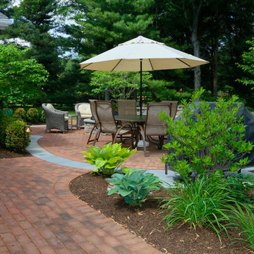 Colonial Outdoor Living and Gardening