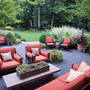 Colorful Outdoor Living in Glenview