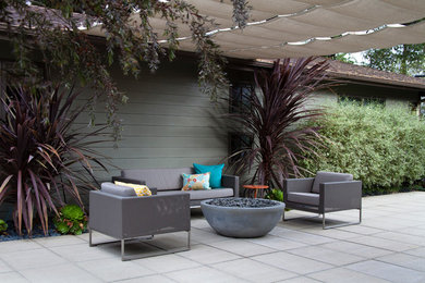 Patio - contemporary patio idea in San Diego