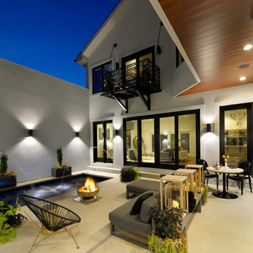 Contemporary Outdoor Living Area