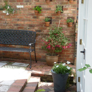 Courtyard of period cottage, Rye
