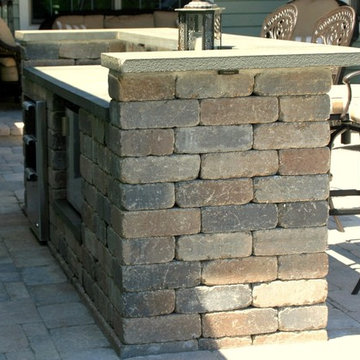 Custom Outdoor Brick & Stone Bar