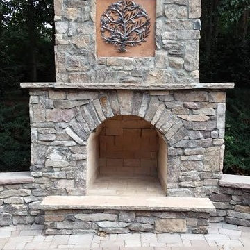 Custom Outdoor Fireplaces