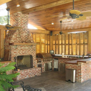 Example of a classic patio design in New Orleans