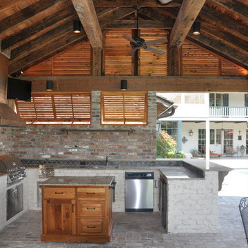 Custom Outdoor Kitchens and Patios