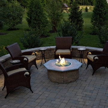 Custom Patio - Sitting Walls and Fire Pit