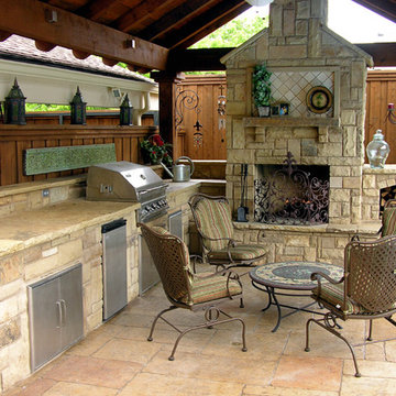 Dal-Rich Outdoor Kitchen and Grilling spaces