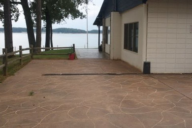 Decorative Flagstone Pattern in Breezeway and  Kitchen Entrance Area