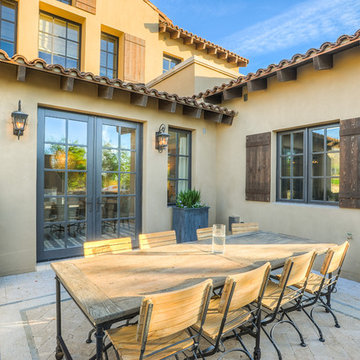 Desert Dwelling for Sports Enthusiasts | Outdoor Dining