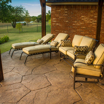 Earth-Toned Oklahoma Outdoor Living Area