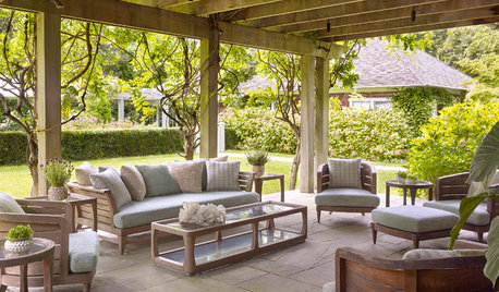 A Buyer’s Guide to Outdoor Sofas