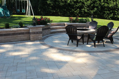 Inspiration for a timeless patio remodel in New York