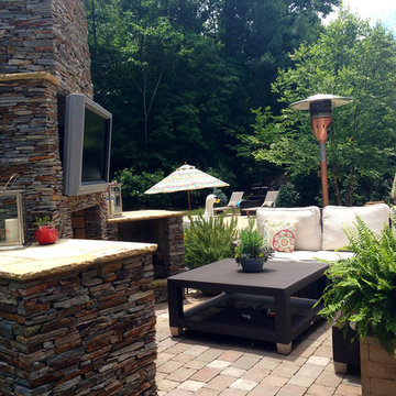 Extreme outdoor fireplaces and kitchens around Charlotte NC