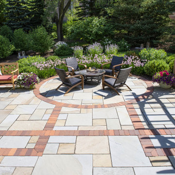 Farmhouse Bluestone Patio - Hawthorn Woods, IL