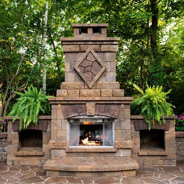 Fire Pits & Outdoor Fireplaces