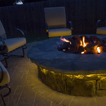 Fireplaces & Fire Pits - Under-Lit Fire Pit