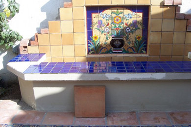 Photo of a traditional patio in Los Angeles.