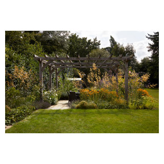 Garden Design for Ed Oddy - Traditional - Patio - Surrey - by Anna ...