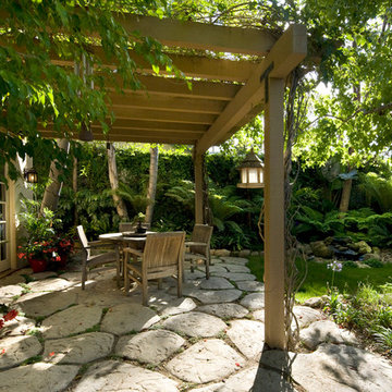Garden Oasis Patio with Pergola