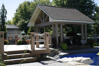Inspiration for a timeless patio remodel in Toronto