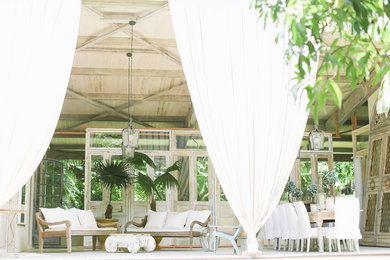 Inspiration for a shabby-chic style patio remodel in Hawaii