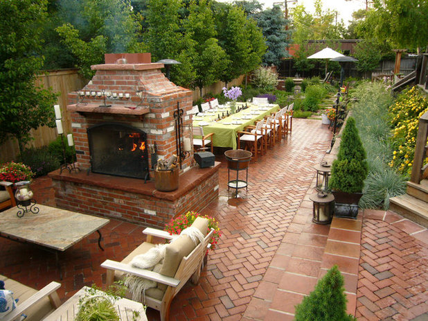 Traditional Patio by Ivy Street Design