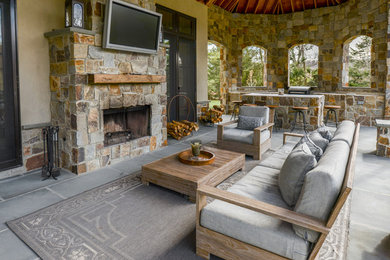 Mountain style patio photo in New York