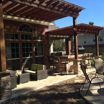 Houston Firepit, Two-Tier Pergola & Outdoor Kitchen With Pizza Oven