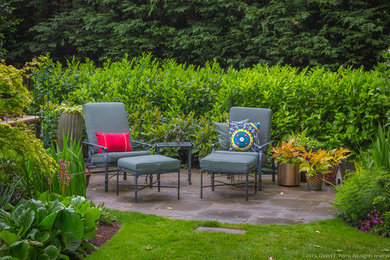 Transitional patio photo in Seattle