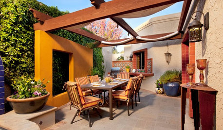 Patio Details: Sliding Fabric Panels Filter the Light Just Right