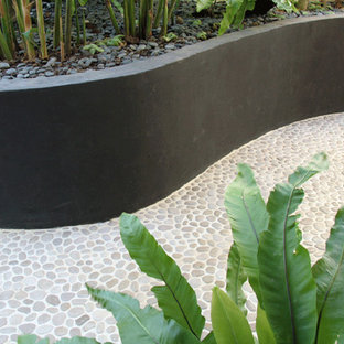 Minimalist patio photo in Other