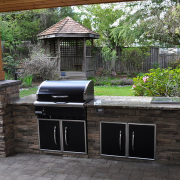 Jeff and Cheryl's outdoor kitchen and living space