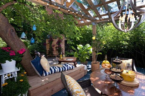 Traditional Patio by Sealy Design Inc.