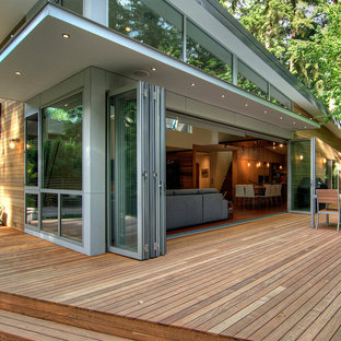 Inspiration for a modern patio remodel in San Diego